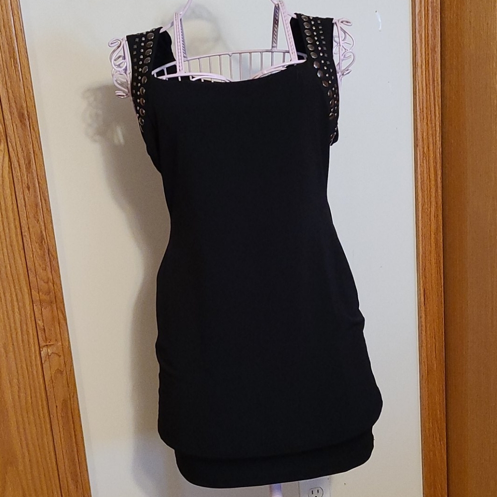 Black form sitting stud dress